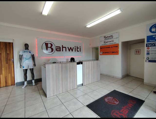 1,078M² WAREHOUSE TO LET IN AIRPORT PARK